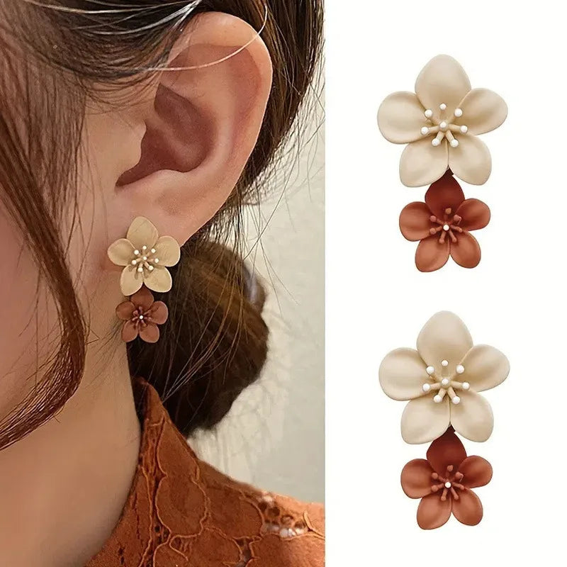 Fashionable Floral Spray Paint Earrings For Women New Style Color Collision Personality Simple Match All Black Gold Leaf