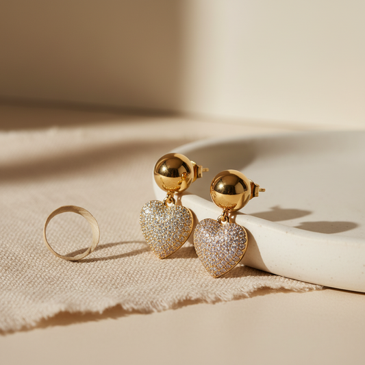 White Heart-Shaped Zircon Light Gold round Gold Earrings