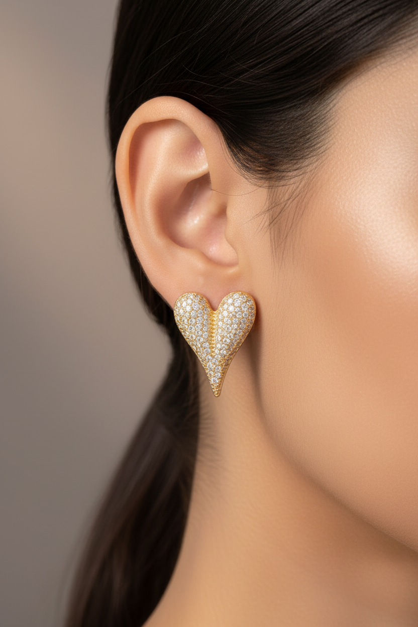 Inlaid White Zircon Pointed Heart-Shaped White Zircon Light Gold